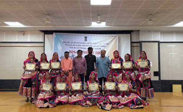 Surat District Raas & Garaba Competition - Hills High - Best School in surat